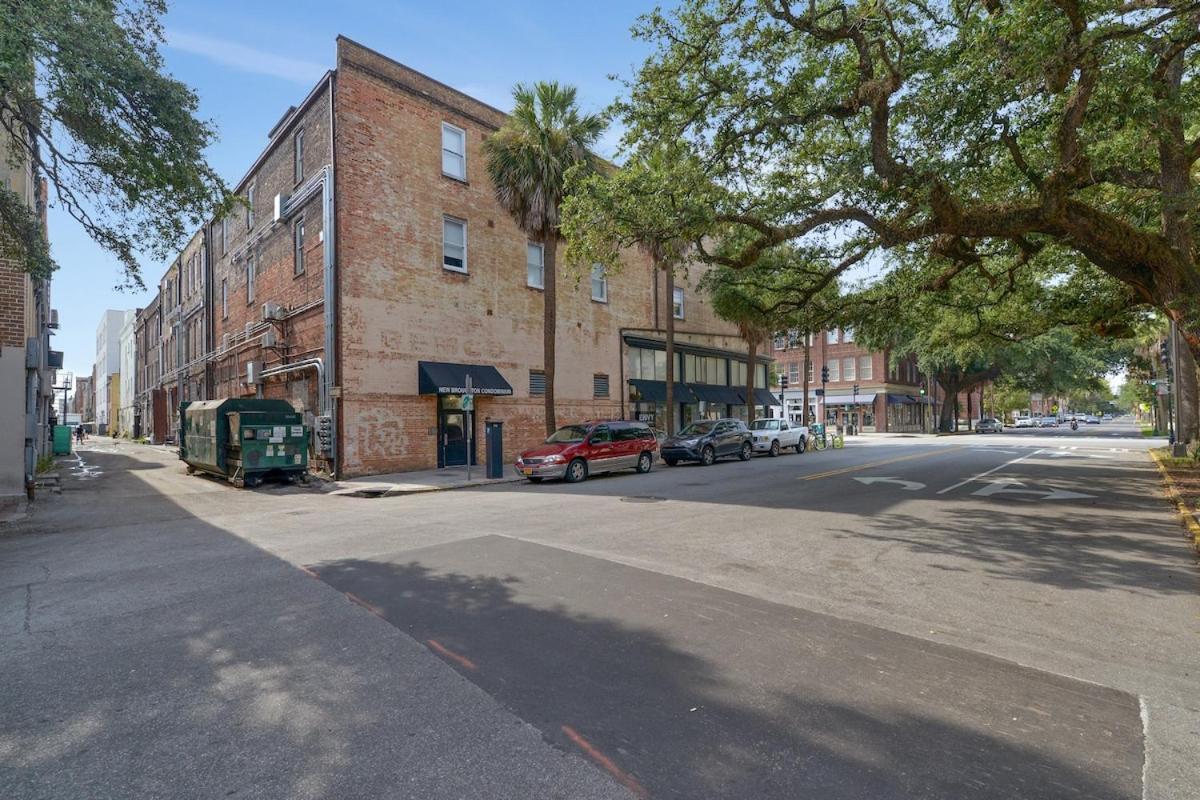 Downtown Loft- Steps Away From Plant Riverside! Appartement Savannah Buitenkant foto